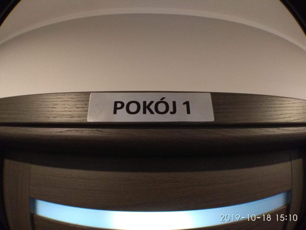 2120 Przyjazni 4 - Tanie Pokoje - Samodzielne Zameldowanie - Self Check In Poznań Eksteriør billede