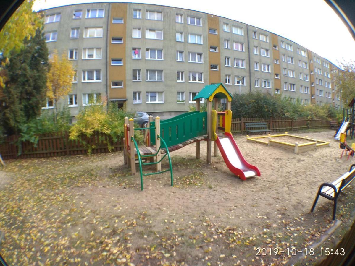 2120 Przyjazni 4 - Tanie Pokoje - Samodzielne Zameldowanie - Self Check In Poznań Eksteriør billede